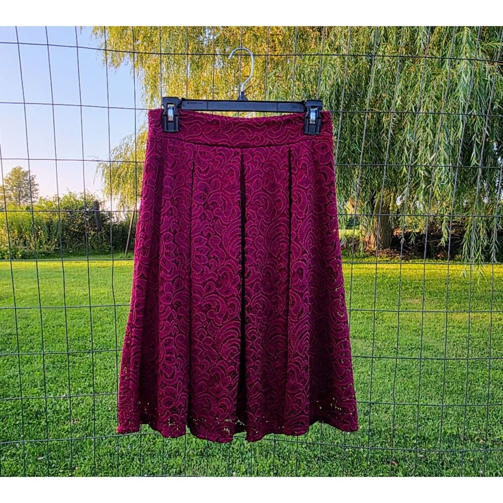 See You Monday Maroon Lace Circle Skirt M